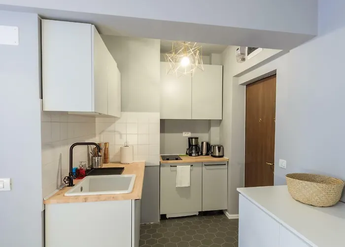 Chic - Ferrari - Old Town *